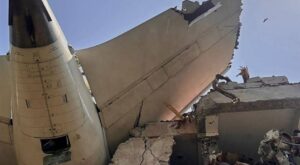 الكشف عن قراءات الصندوقين الأسودين للطائرة الهندية المنكوبة.. تفاصيل دقيقة 14 الكشف عن قراءات الصندوقين الأسودين للطائرة الهندية المنكوبة.. تفاصيل دقيقة