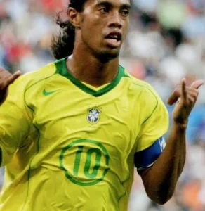 يا خبر.. أبرز لاعب في العالم يعود للملاعب بعد سنوات من الاعتزال 12 يا خبر.. أبرز لاعب في العالم يعود للملاعب بعد سنوات من الاعتزال