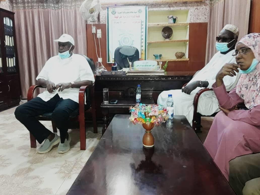 والي الجزيرة يشدد على اهمية تنظيم اسواق الفريشة 11 332