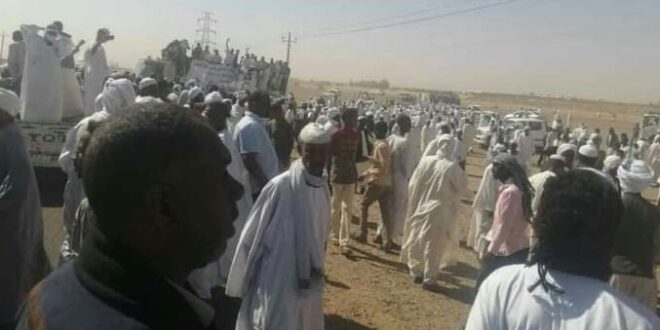 عاجل: محتجون يغلقون طريق الخرطوم /النيل الابيض 11 IMG 20210130 132515 660x330 1