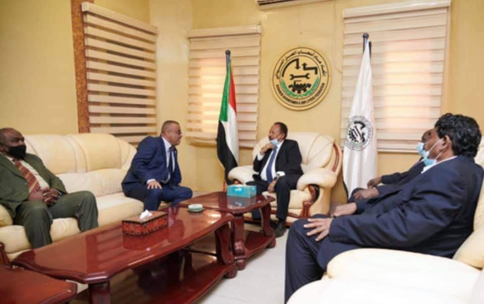 ماذا قال ”حمدوك” عن تحرير سعر الصرف لرجال الاعمال 14 154597646 1080565369021842 2916360049898214516 n