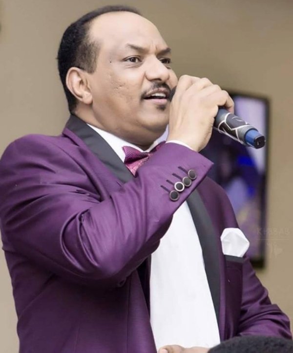 (عاصم البنا) تحت مرمى نيران الموسيقيين 11 عاصم البنا 1