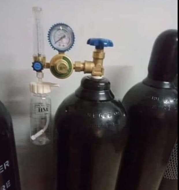 18485728051609693678