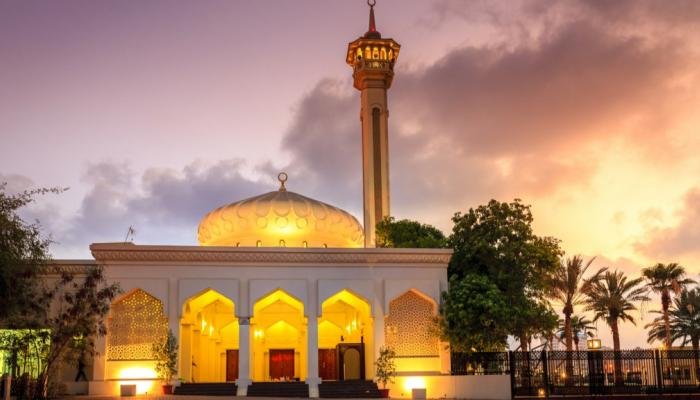 78 231844 dubai mosque pray