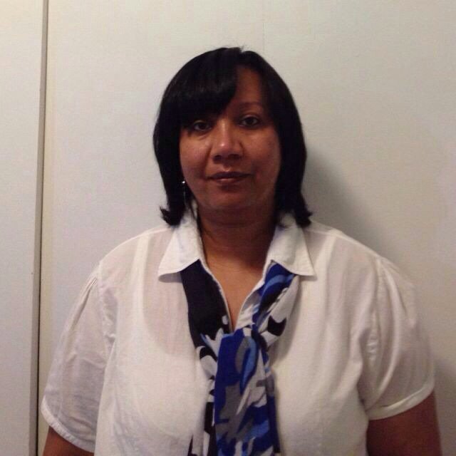 تراجى مصطفى تفتح النار على من تسبب في اغتيال زوجها رميا بالرصاص 16 Tragie Mustafa