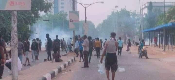 الشرطة تطلق البمبان وسط الخرطوم لتفريق تظاهرات مواكب 3 يونيو 15 FB IMG 1622735727191