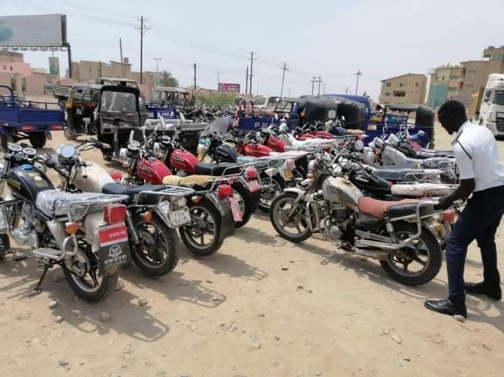 شرطة مرور ولاية البحر الأحمر تنفذ "حملة إزالة مخالفات" 16 IMG 20210601 WA0040