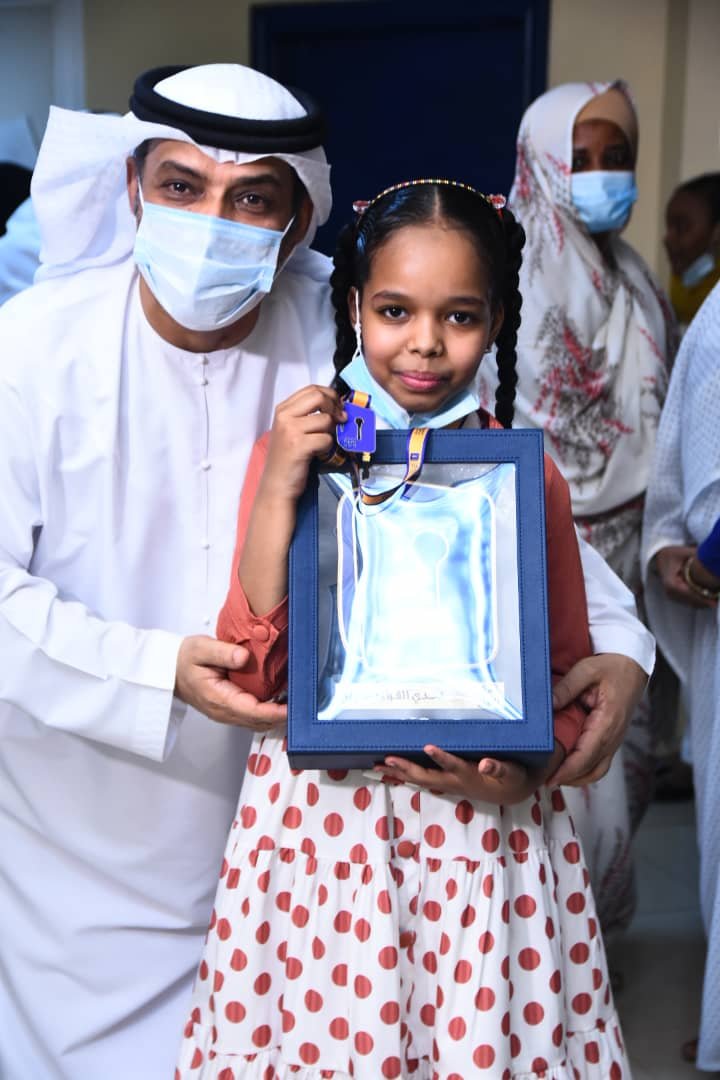 السفير الإماراتي يسلم جوائز مشروع تحدى القراءة العربي 16 IMG 20210616 WA0018