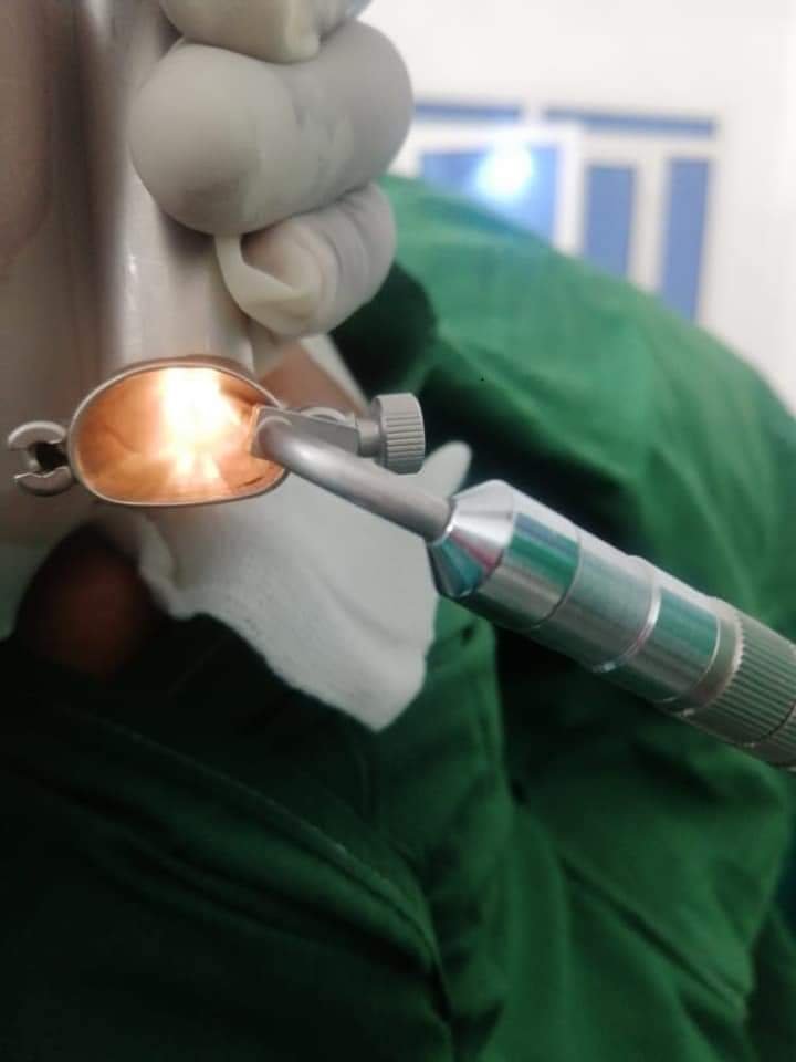 إجراء أول عملية إستئصال بالمنظار بمستشفي مروى التعليمي 17 IMG 20210712 WA0006