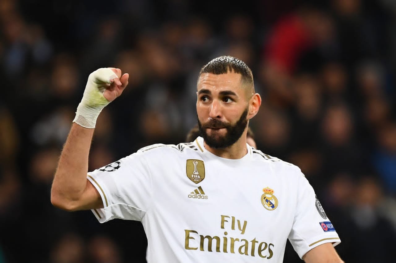 ريال مدريد يجدد عقد نجمه 15 IMG 20210820 WA0005