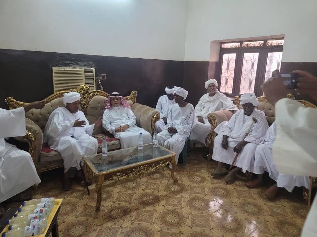 سفير خادم الحرمين الشريفين يزور ناظر عموم البطاحين 16 IMG 20211009 WA0001