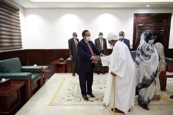 حمدوك يلتقي عدد من الشخصيات القومية 14 IMG 20211129 WA0009