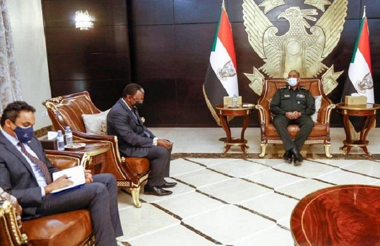 البرهان يناقش اجراءات محاسبة المتورطين في أحداث التعدي على وممتلكات برنامج الغذاء العالمي 14 IMG 20220203 WA0039