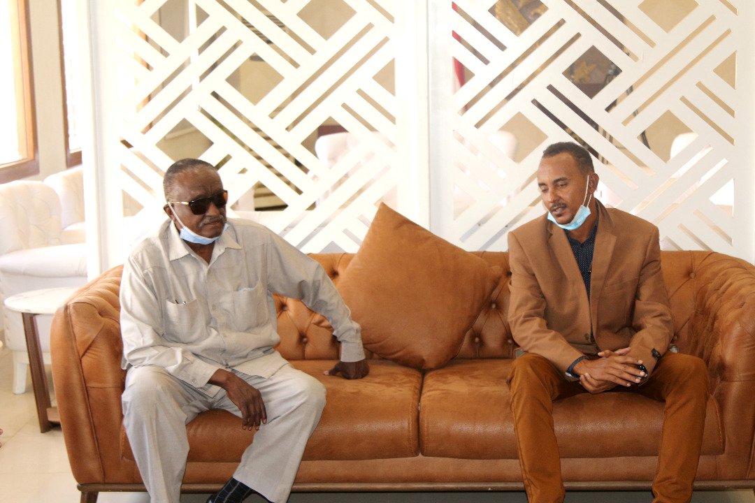 استقبال مصابي الثورة القادمين من الهند ووداع الدفعة الرابعة المتجهة لمصر 16 IMG 20220217 WA0007