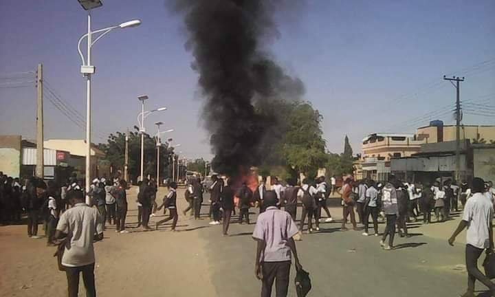 وردنا الان ...فض مظاهرات رافضة لزيارة البرهان وحميدتي لدارفور 15 a5548ef9 74bf 4343 b324 cb8de5b3c6f5