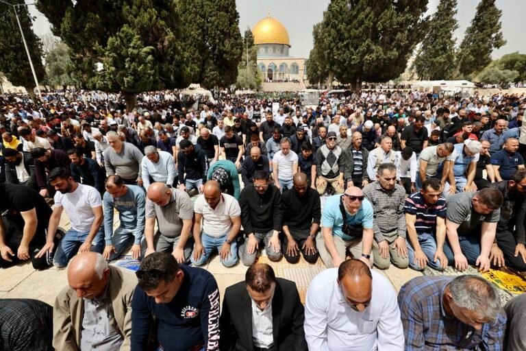 80 ألف مصلٍّ بالمسجد الأقصى في الجمعة الأولى من رمضان 17 67b9d2f0 fp0vktpxwai4qnk 768x512 1