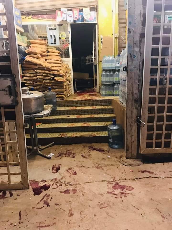 تعرض تاجر لسطو مسلح بامدرمان..اليك التفاصيل 16 IMG 20220405 WA0037