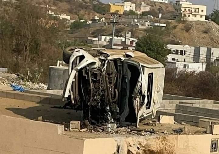 يا خبر..سيارة تعتلي سطح منزل في السعودية 15 IMG 20220615 WA0003