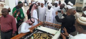 بعثة حجاج ولاية الخرطوم تشارك في تغيير كسوة الكعبة المشرفة 12 IMG 20220729 WA0005