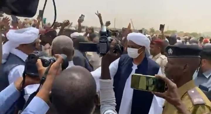 وردنا الآن| وصول نائب رئيس مجلس السيادة إلى المناطق المتأثرة بالسيول والفيضانات بولاية نهر النيل 17 IMG 20220816 WA0026