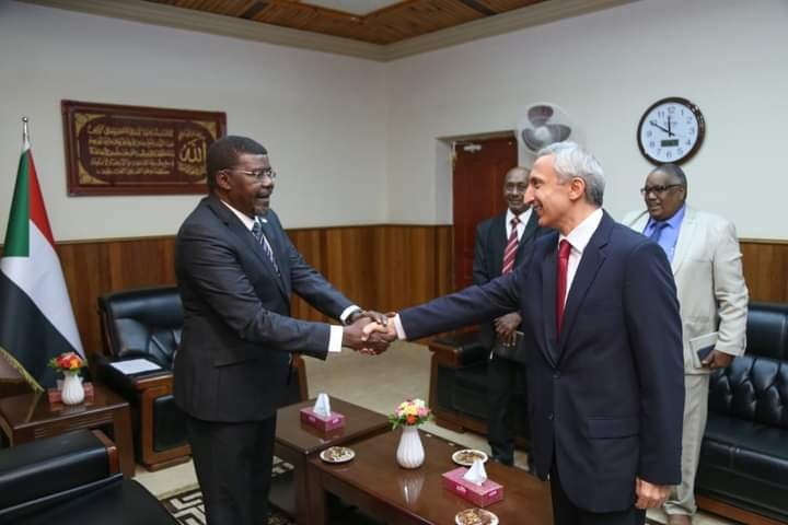 عضو السيادي الطاهر حجر يلتقي السفير التركي 11 IMG 20221027 WA0026