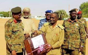 إكتمال عمليات التسليم والتسلم في قيادة الفرقة 22 مشاة بابنوسة 16 1674037221 550161 6TWOJz2I09YLDh1BEZxoN9B djsFEUeS