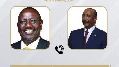 البرهان يتلقى اتصالا هاتفيا من الرئيس الكيني 15 FB IMG 1672689213255