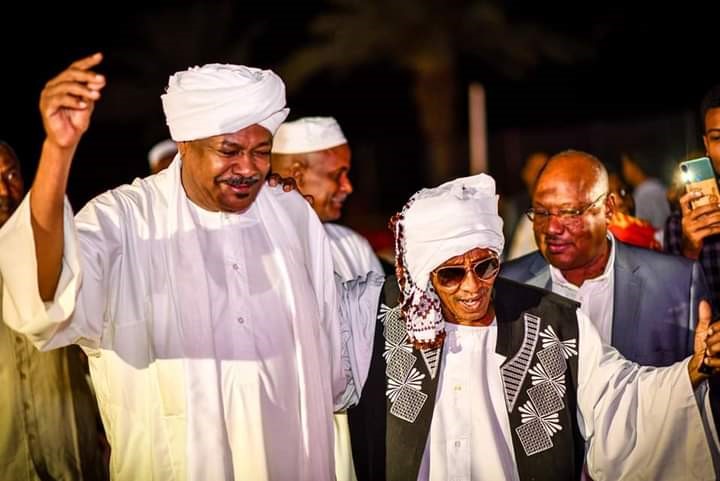 المريخ يكرم الفنان النور الجيلاني