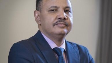 تغريدة مثيرة ليوسف عزت