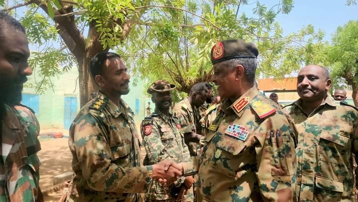 العطا يصل وادي سيدنا..ماذا قال لجنوده 11 IMG 20231126 WA0043 1