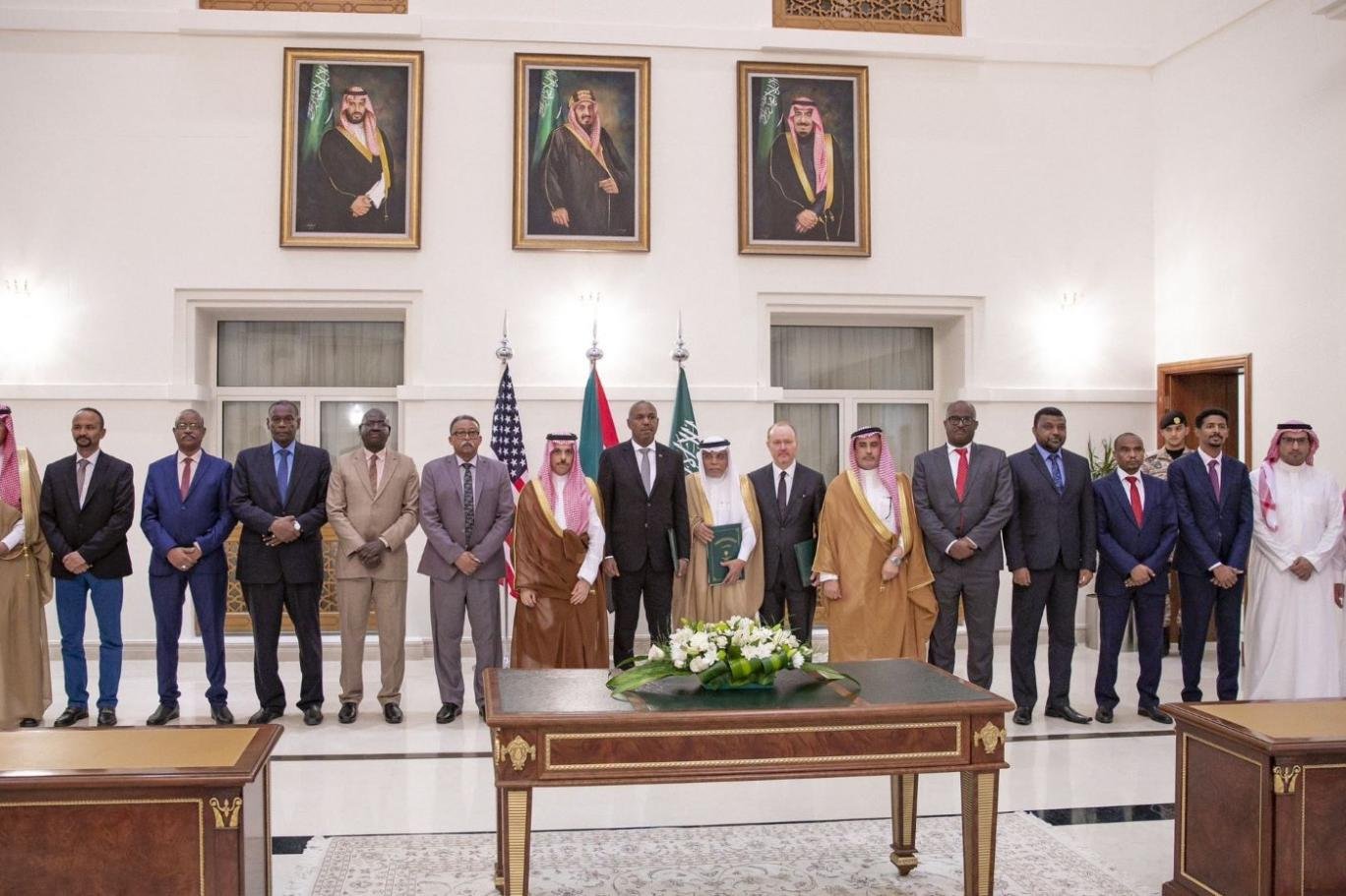 جابر يجدد تمسك الحكومة بإتفاق جدة