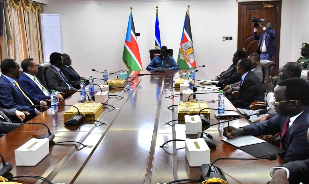 سلفاكير يلتقي قوى سياسية سودانية بجوبا 11 سلفاكير والكتلة