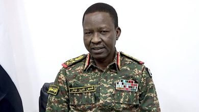 بعد اقتحام قوة مدججة بالسلاح القسم الشمالي.. الكباشي يلتقي مدير قوات الشرطة!!