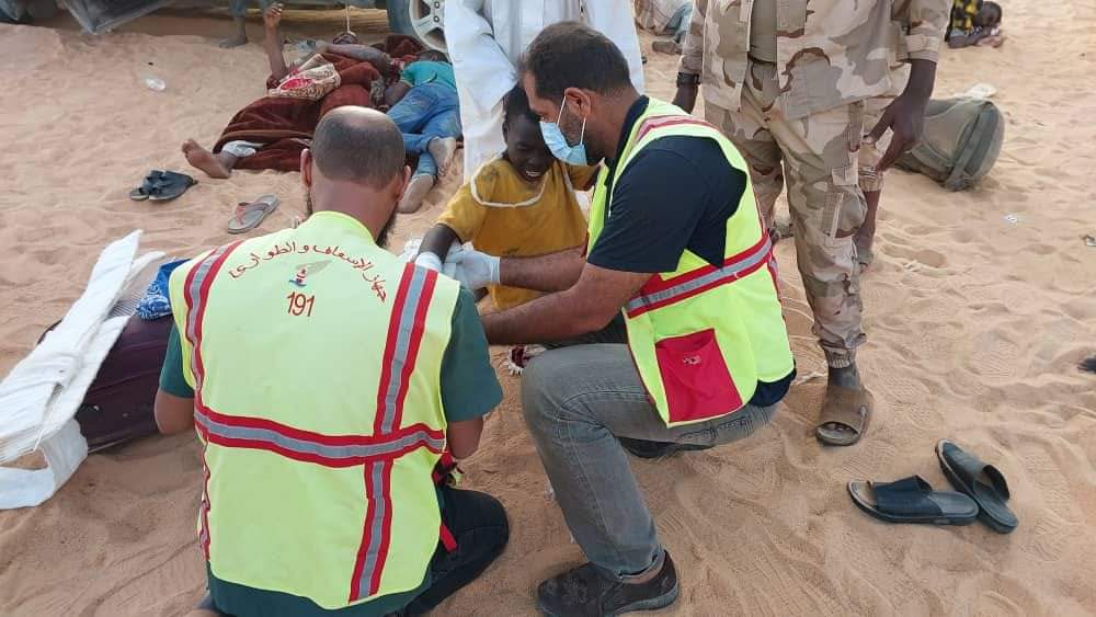 إصابة سودانيين في حادث انقلاب سيارة في الحدود الليبية 2 انقلاب ليبيا