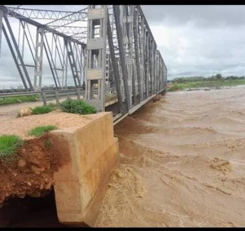 بالصور. إنهيار كبري مهم بدارفور 11 IMG 20240806 WA0409