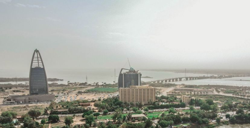 شارع النيل يعود إلى ألقه 11 والي نهر النيل ينفي هذا التصريح