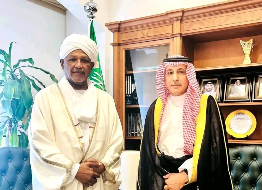 السفير دفع الله الحاج يؤمن على الشراكة الاستراتيجية مع المملكة 11 ١١ ٥٠ ١٤ IMG 20240911 WA0002 860x624 1