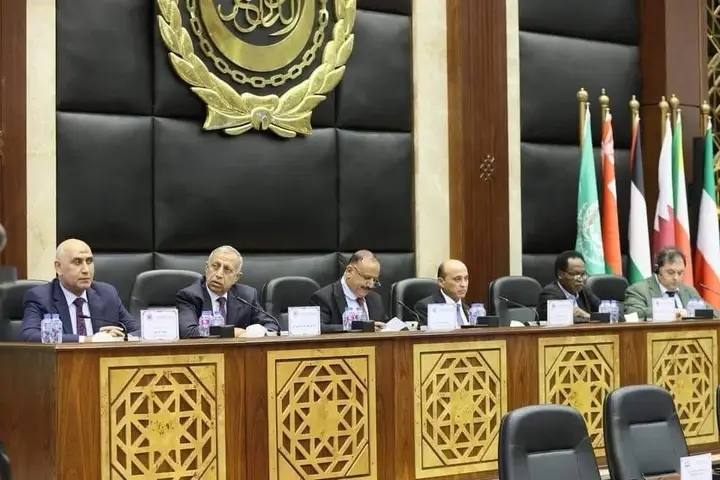 وزير النقل يشارك في ورشة دولية مهمة 11 1000376311