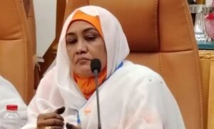 مسؤولة تكشف واقعا صادما بالخدمة المدنية 13 مسؤولة تكشف واقعا صادما بالخدمة المدنية