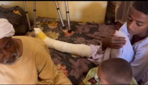 المليشيا تطرد خليفة ودابوصالح وتصيب مؤذن المسجد 14 المليشيا تطرد خليفة ودابوصالح وتصيب مؤذن المسجد