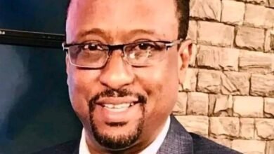 الإعيسر رسميا على كرسي وزارة الثقافة والإعلام