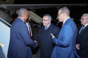 البرهان يصل إلى ازربيجان.. ماذا هناك