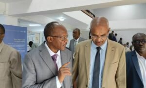جولة تفقدية لمحافظ السودان على البنوك.. ما الحصيلة