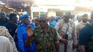 والي الخرطوم يقف على أوضاع تجار سوق أم درمان