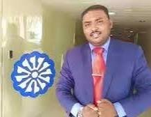 مذيع شهير يحذر من اختراق حسابه الاسفيري