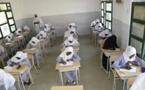 والي النيل الأبيض يقرع جرس الامتحانات