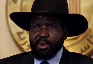 تطورات خطيرة بأحداث جنوب السودان 17 Kiir2