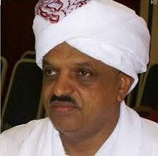 د كرار التهامي: تنمر مابعد الحرب.. هلك عني سلطانيه. 16 السفير كرار التهامي: “في الكمبو أو الحلة الجنبو“