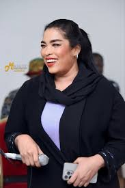 فنانة شهيرة تدافع عن موقفها من الجيش