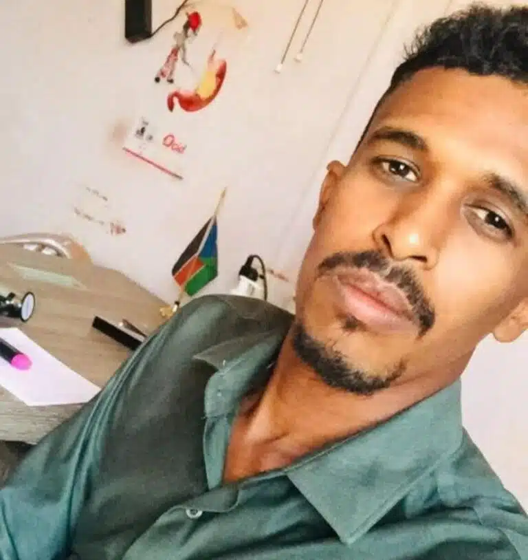 مقتل طبيب سوداني بمدينة واو 11 ١٨ ٠٠ ٤٤ د. عبدالرحمن عمر